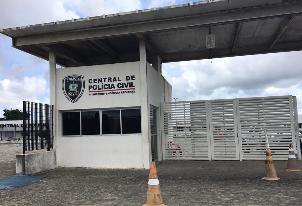 Suspeito é preso com drogas, revólver e munições em João Pessoa
