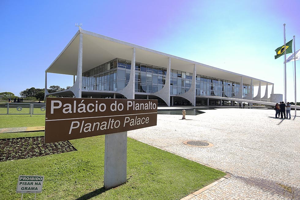 Brasil repudia revogação de visto de embaixadora nos EUA