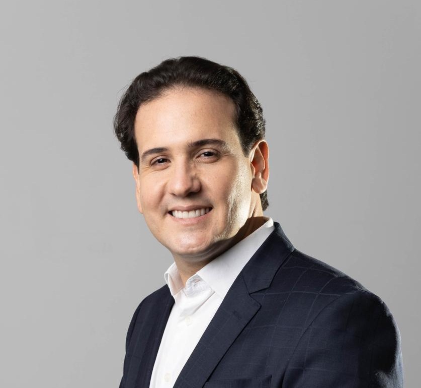 André Amaral Filho assina compromisso com empreendedores contra impostos