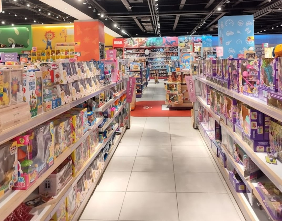Dia das Crianças: especialista alerta para cuidados nas compras e publicidade infantil