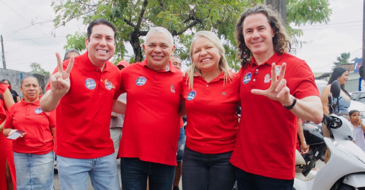 Adesivaço reúne Marcelo Rodrigues, Zilda, Veneziano e Felipe Leitão em Alhandra