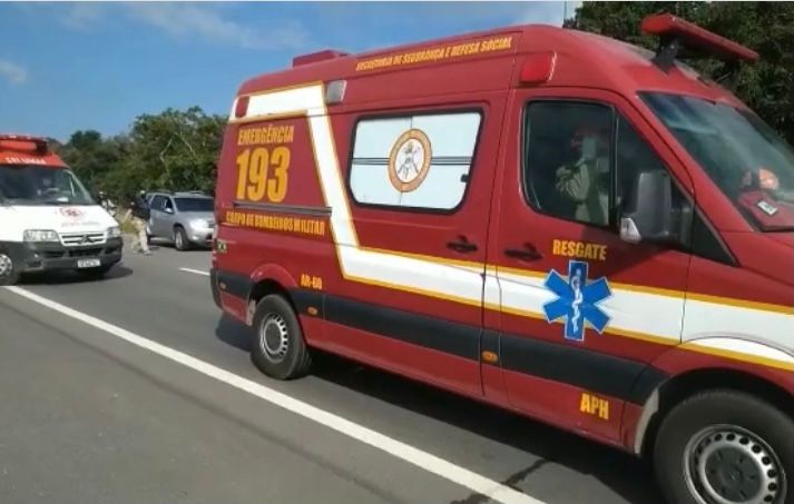 Incêndio destrói bar e loja de roupas em João Pessoa