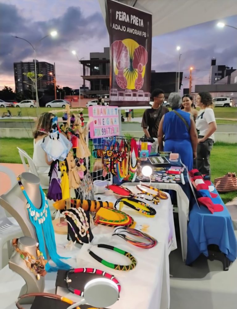 Feira de Artistas Pretas e Pretos amplia presença de público no Centro Histórico de João Pessoa hoje
