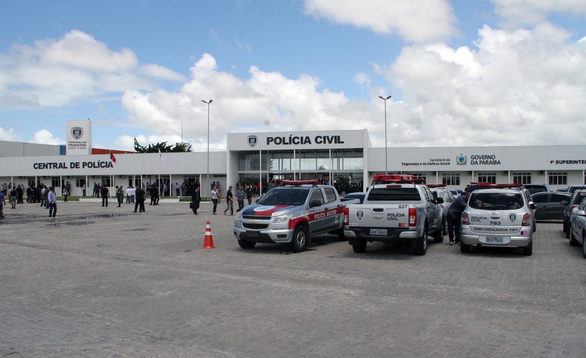 Polícias realizam operação contra fraude financeira em João Pessoa