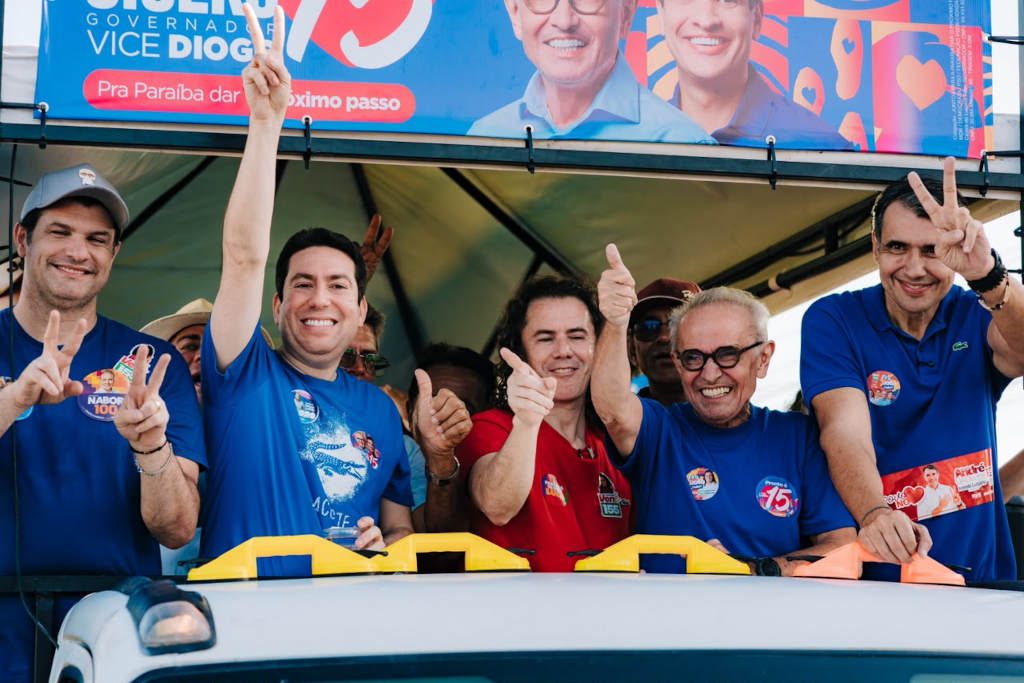 Cícero, Veneziano e André fazem campanha na ´Grande João Pessoa´