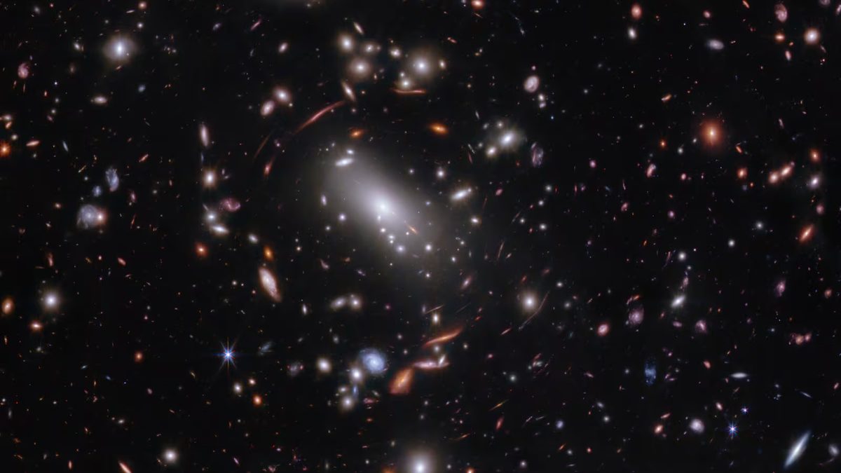 Cientistas encontram objeto escuro que pode esclarecer segredos do cosmos