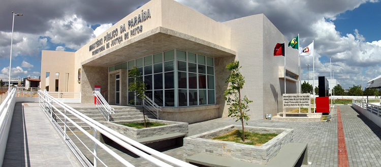 Secretário de Educação de Malta é afastado por decisão da Justiça