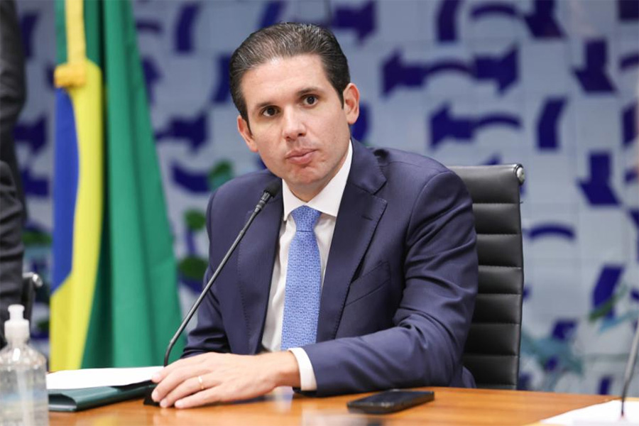 Hugo Motta sinaliza apoio a Lula apesar de neutralidade do Republicanos