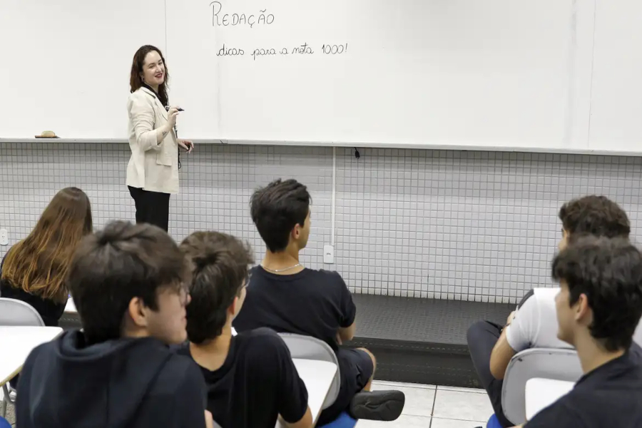 Mais de 600 mil estudantes fazem a Prova Nacional Docente neste domingo