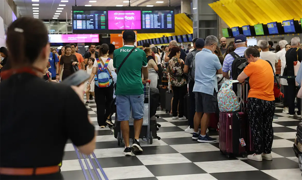 Aeroporto Santos Dumont volta a operar normalmente, após 13 voos cancelados