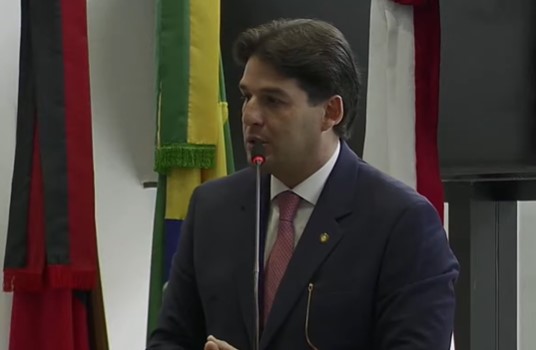 Milanez Neto ironiza declarações de Cícero Lucena sobre ações policiais
