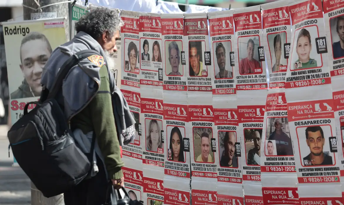 Força-tarefa nacional busca familiares de desaparecidos para coleta de DNA