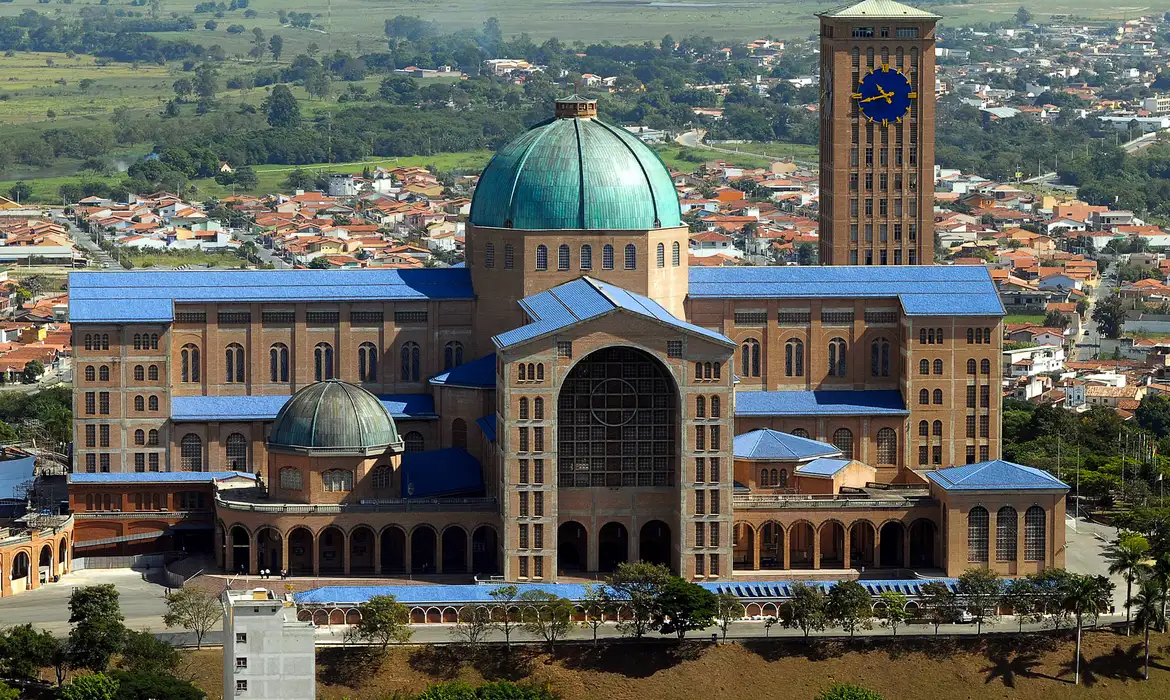 Festa da Padroeira do Brasil: Santuário de Aparecida terá missas, consagração e procissão