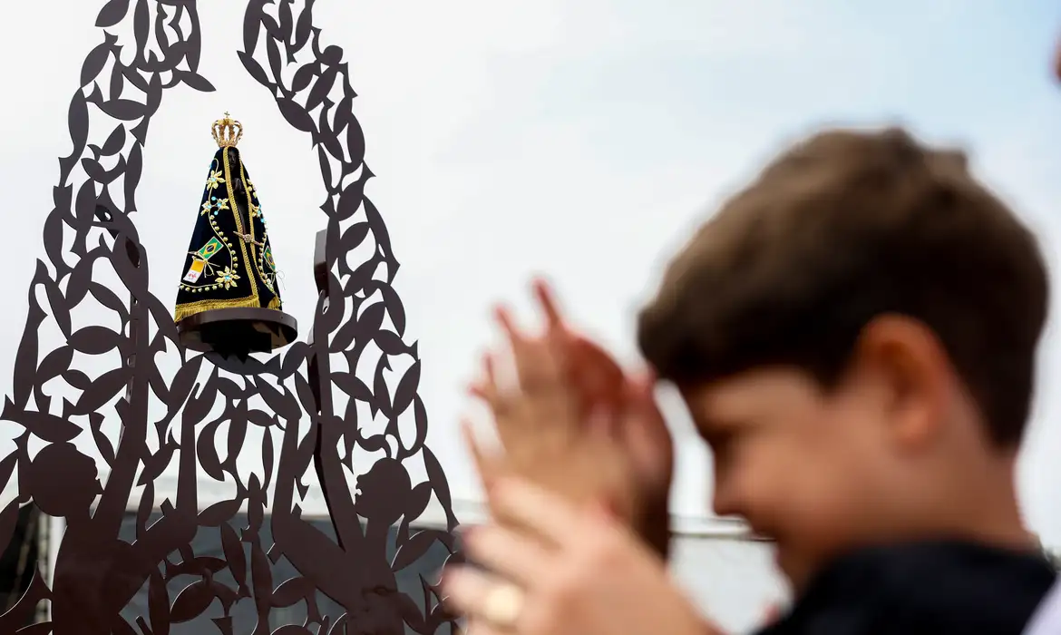 A trajetória de Nossa Senhora Aparecida como padroeira do Brasil