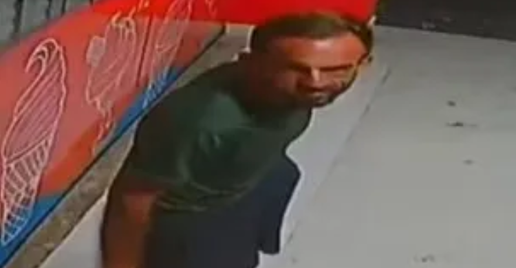 Homem invade sorveteria em Santa Rita e monta sobremesa após não achar dinheiro