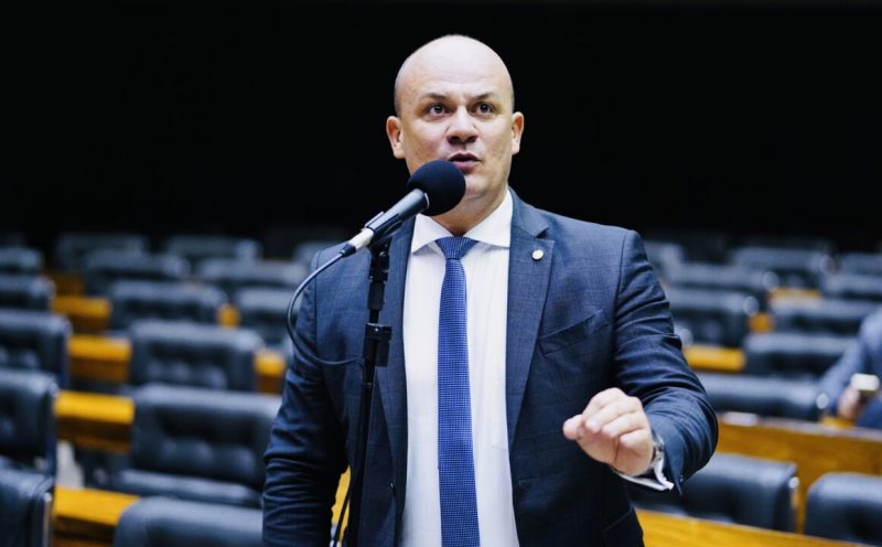 Deputado direciona milhões para federação de tiro na Paraíba