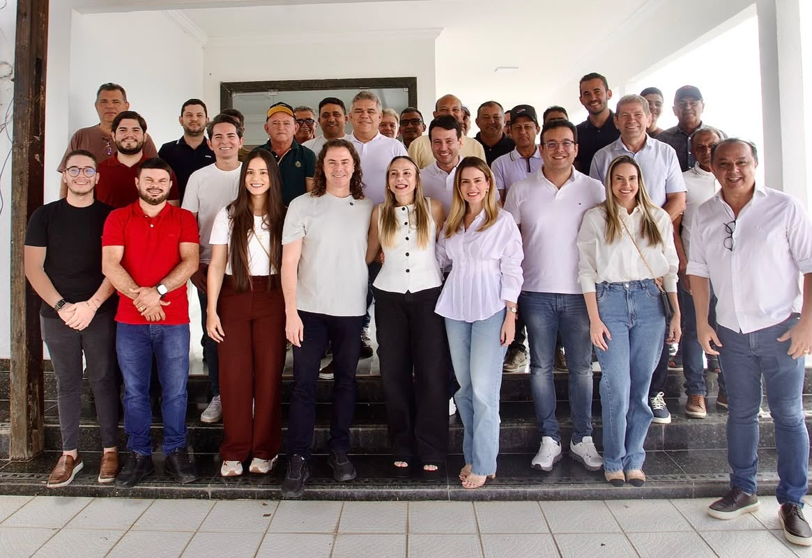 Treze prefeitos do Vale do Piancó reafirmam apoio a Veneziano