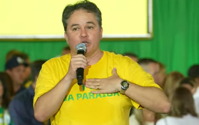 Efraim Filho chora, se diz preparado e provoca: “Já venci candidata do governo”