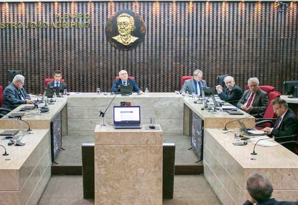 Tribunal bloqueia contas de prefeituras paraibana por ausência de dados