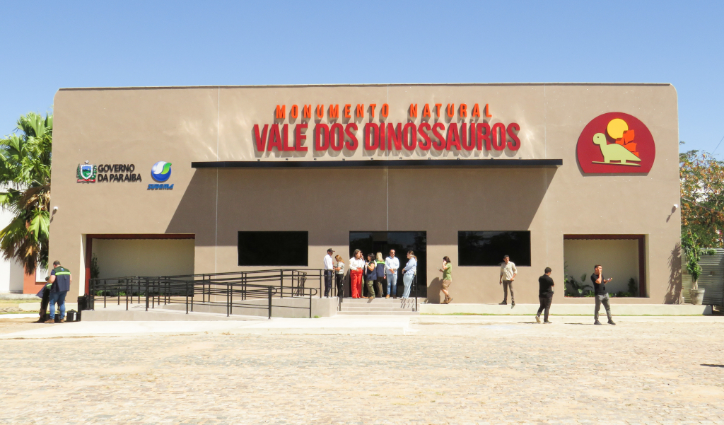 Jardim Botânico e Vale dos Dinossauros funcionarão no feriado do dia 5, em João Pessoa e Sousa