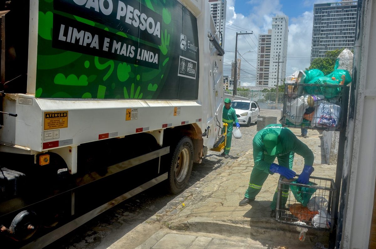 Emlur-JP mantém serviços de conservação e coleta em diversos pontos de João Pessoa