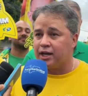 Efraim Filho destaca diálogo com jovens durante SabaTEENa