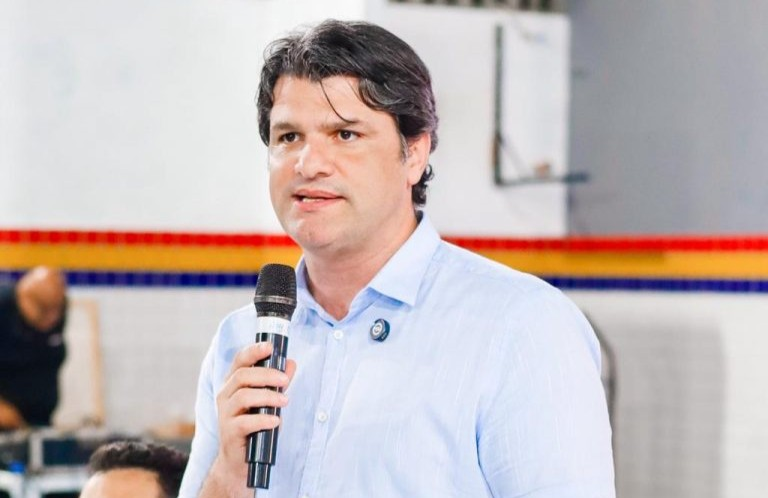 Léo Bezerra deixa o PSB e se filia ao PSDB