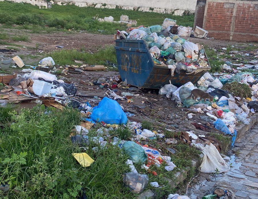 Massaranduba enfrenta caos pós-chuvas: moradores clamam por ação contra lixo nas ruas