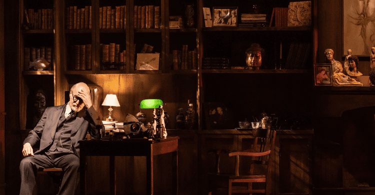 Espetáculo A Última Sessão de Freud é encenado em João Pessoa