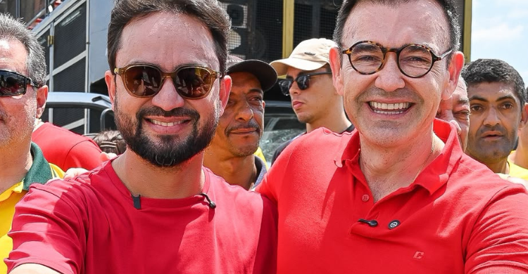 Raniery Paulino e Tibério Limeira realizam carreata em Guarabira