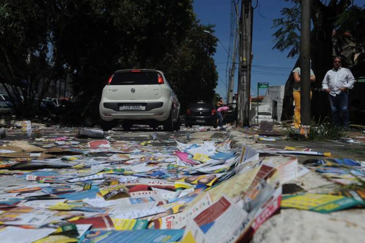 TSE veda propaganda de candidatos em carros de aplicativo