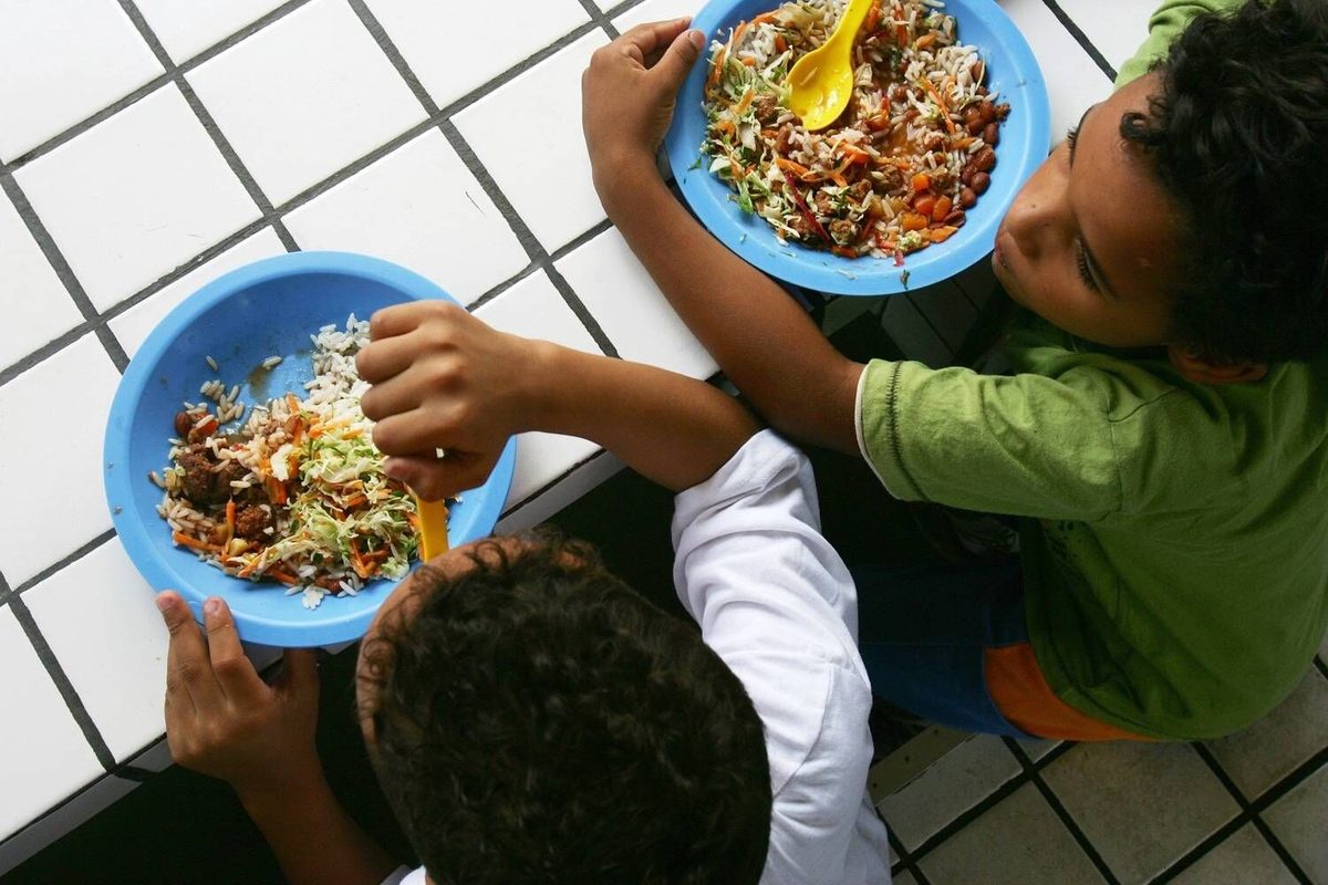 Prefeitura de Borborema é investigada por compra de merenda sem licitação