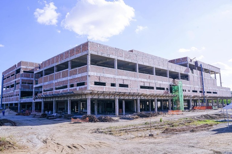 Obras do Hospital da Mulher de Campina Grande entram na fase final, diz secretário