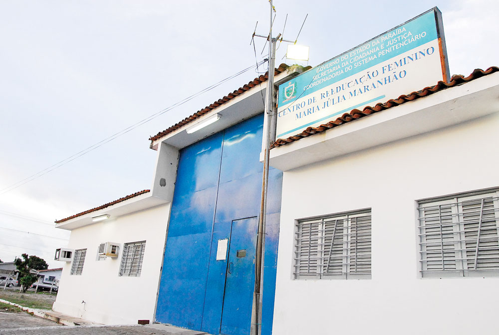 Pais suspeitos de matar bebê em Patos são transferidos para João Pessoa