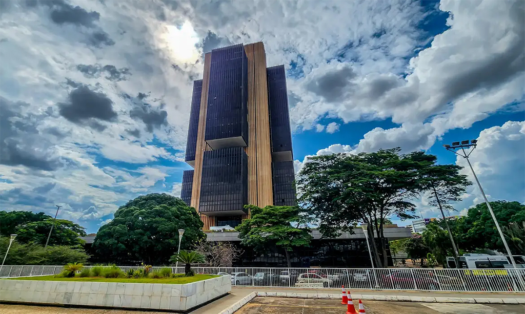 Em nova redução, Banco Central baixa taxa Selic pela quarta vez seguida