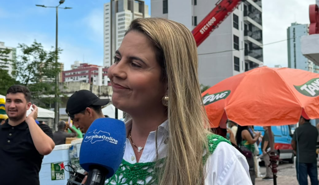 Carol Gomes descarta ser vice de Efraim Filho e reafirma pré-candidatura à Câmara Federal