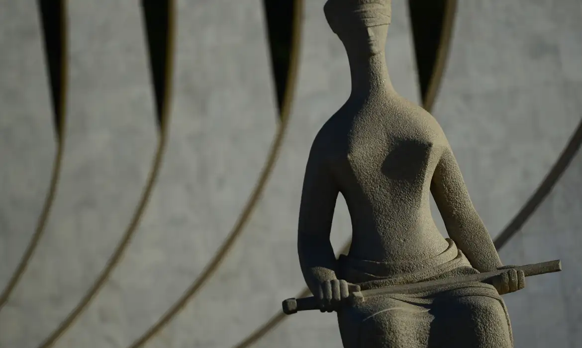 Segurança barra homem que tentou entrar no STF