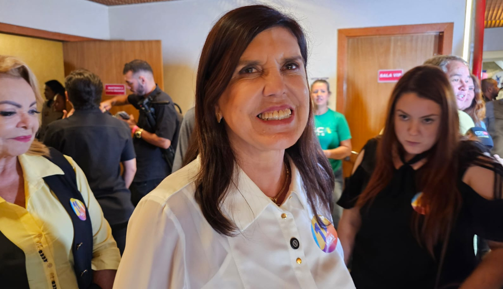 Lígia Feliciano destaca trajetória política em campanha como vice de Lucas Ribeiro