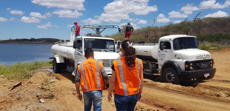Ministro assegura verba para manter Operação Carro-Pipa