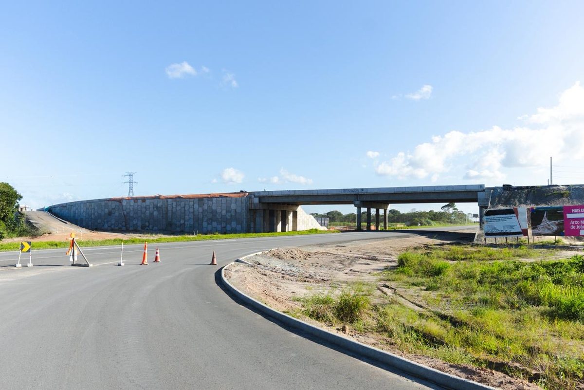 Viaduto homenageia empresário José Carlos da Silva Júnior