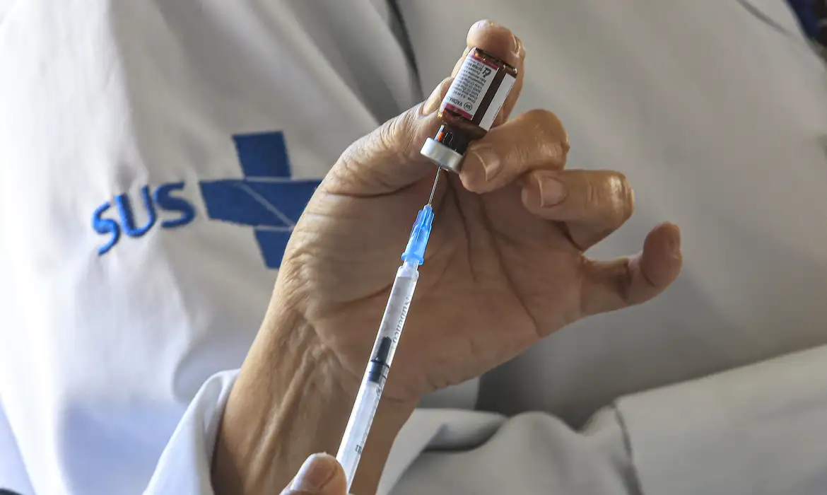Anvisa amplia uso de vacina contra meningite para bebês