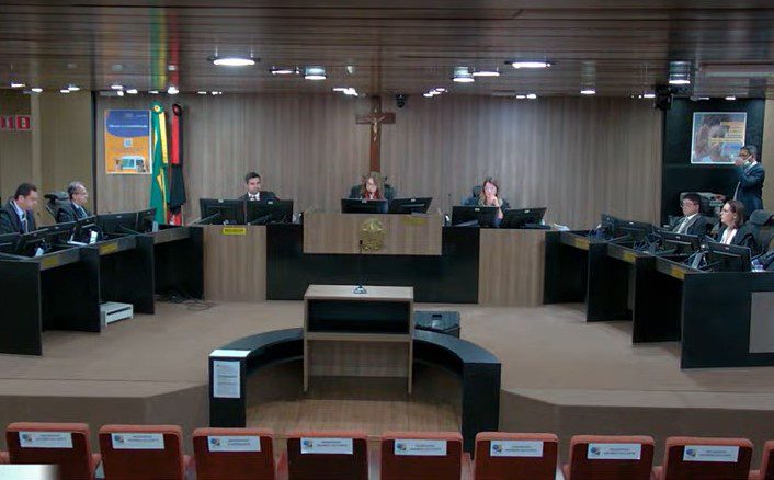TRE mantém multa por perfil falso contra prefeita de Passagem