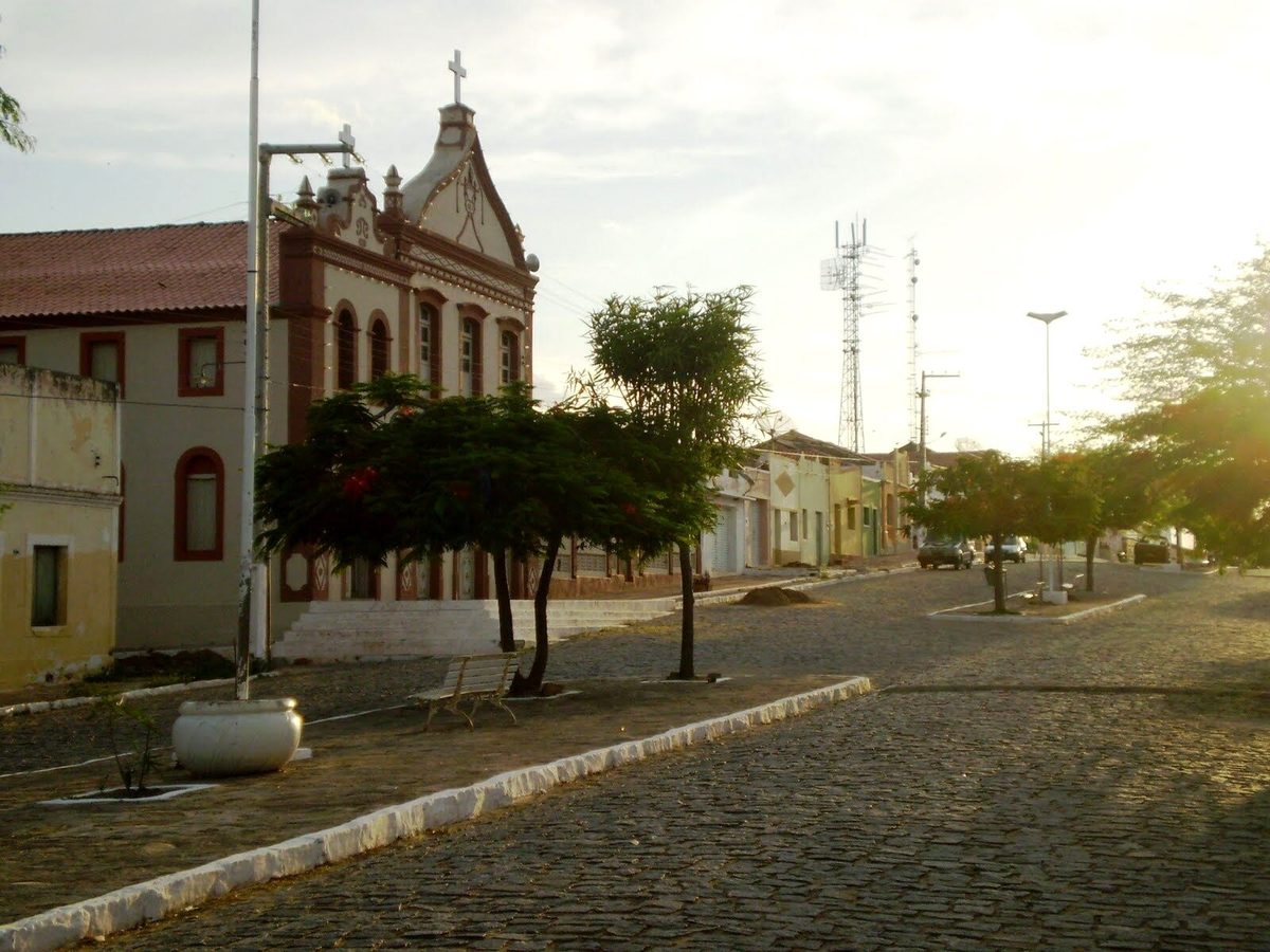 Ex-prefeito de Caraúbas deve explicar alta em gastos com festas