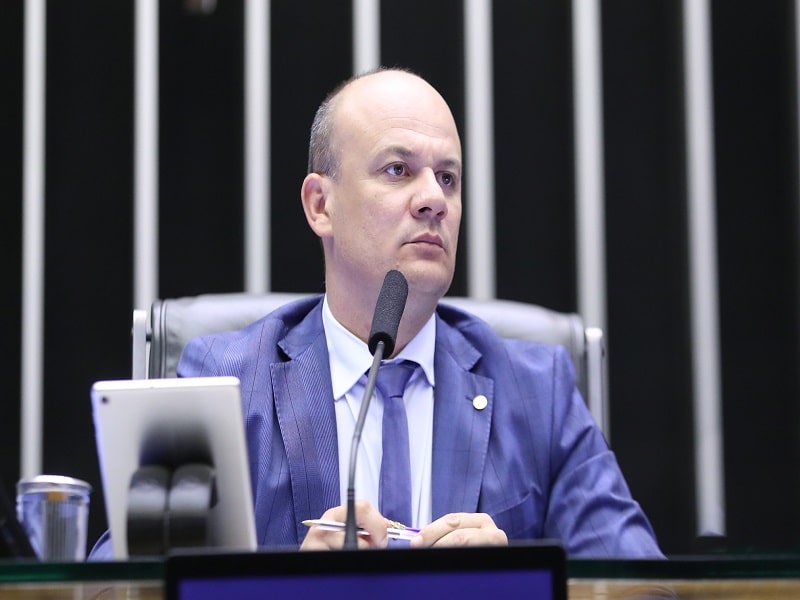 Oposição confirma novo pedido de impeachment contra Moraes