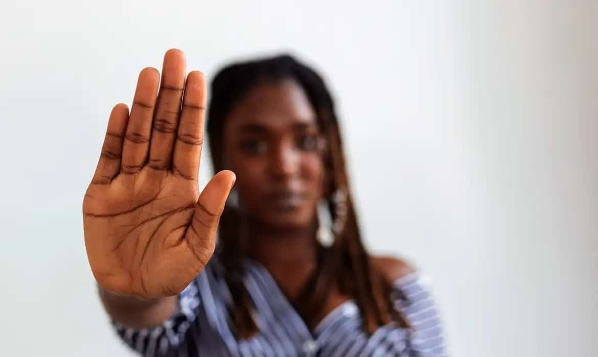 Comissão da Câmara aprova uso de multas por racismo no combate à discriminação