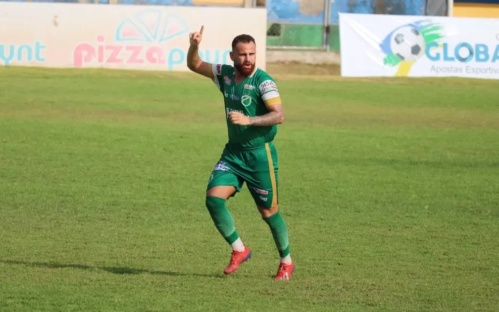 Campinense anuncia chegada de atacante para a disputa da Copa Paraíba