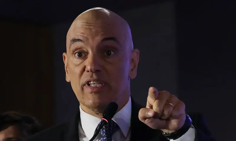 Julgamento sobre investigação de Alexandre de Moraes é suspenso no STF