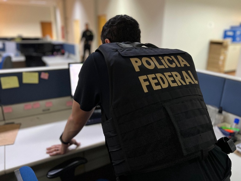 Polícia Federal faz operação contra suspeito de armazenar conteúdo de abuso sexual infantil