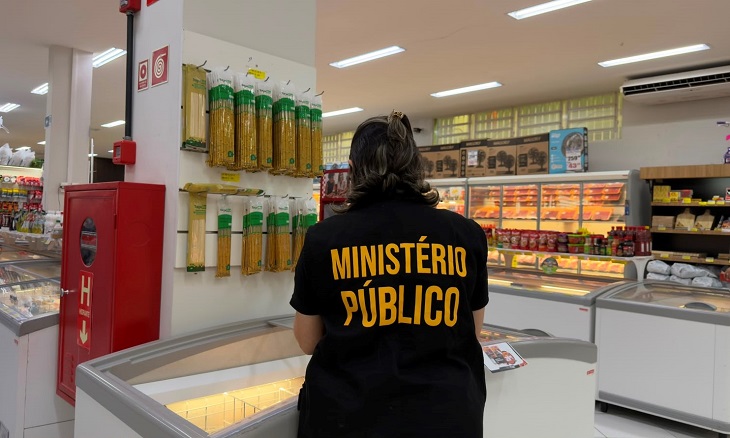 MP-Procon autua dois supermercados com produtos vencidos e erros na informação de preços em Santa Luzia