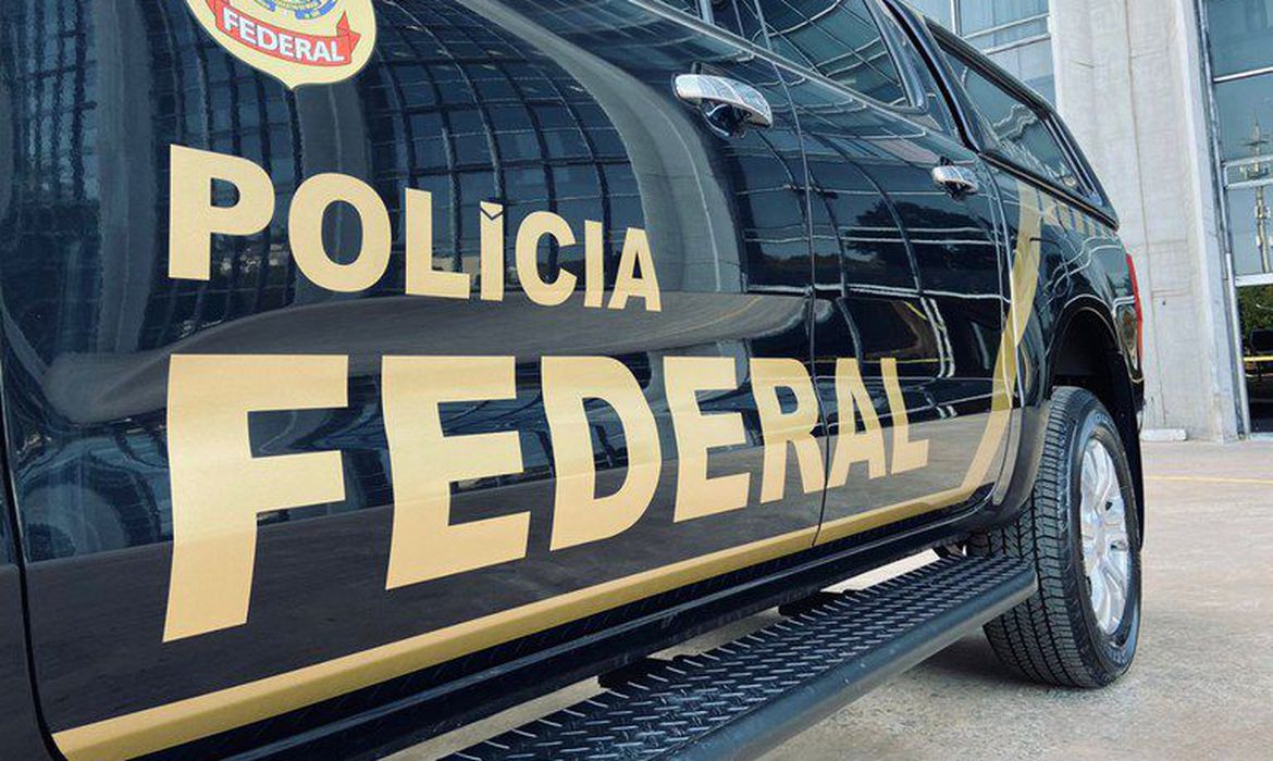 Operação da Polícia Federal combate fabricação e venda de cédulas falsas na PB